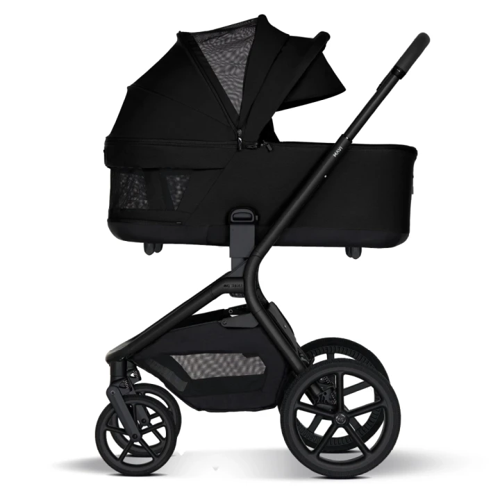 mavi-pure-black3.webp