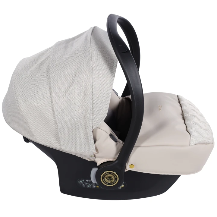 BEIGE CAR SEAT 01.png